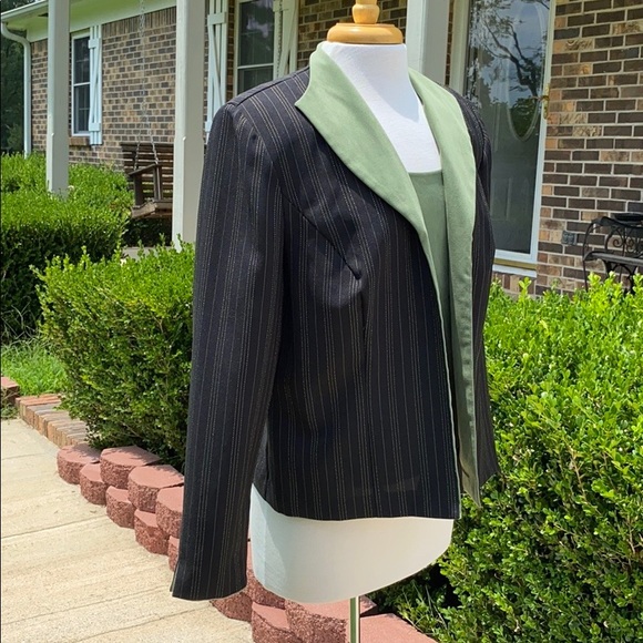 Miss Dorby Black Blazer and Green Top - Picture 3 of 8